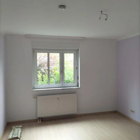 Helle 2-Zimmer-Wohnung mit Süd-Terrasse, Tiefgaragen- und PKW-Stellplatz - Photo 3