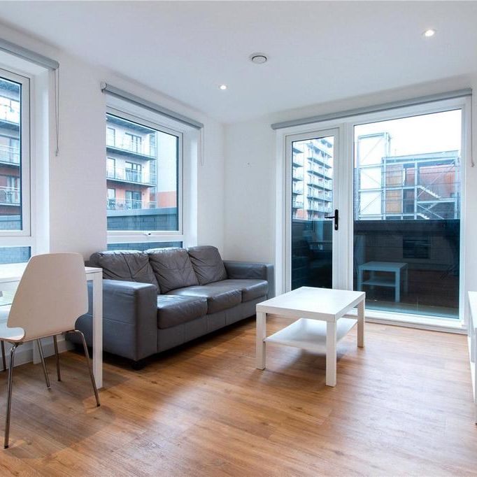 2 bedroom flat to rent - Photo 1