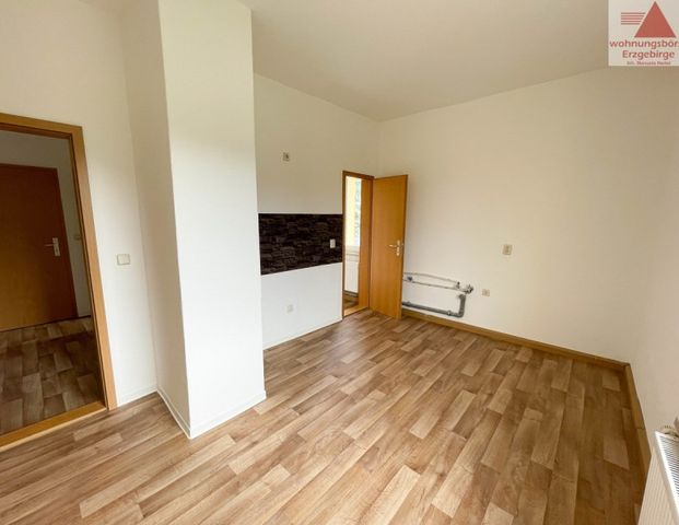 Schicke 2-Raum-Wohnung nahe Berufsakademie in Breitenbrunn - Einbauküche möglich - Foto 1