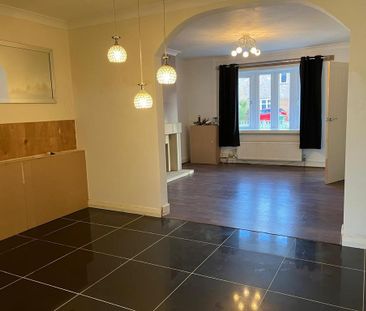 3 bedroom terraced house to rent - Photo 4