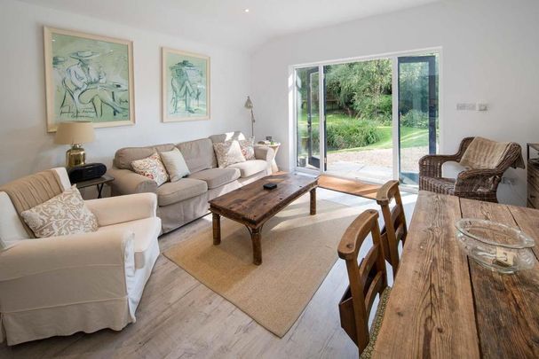 2 bedroom detached bungalow to rent - Photo 1