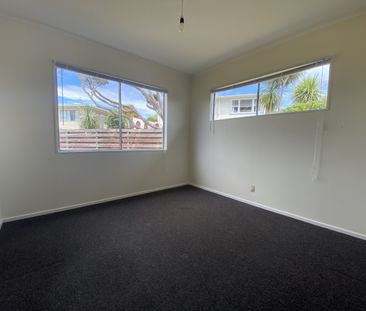 37 Carluke Street, Paparangi - Photo 3