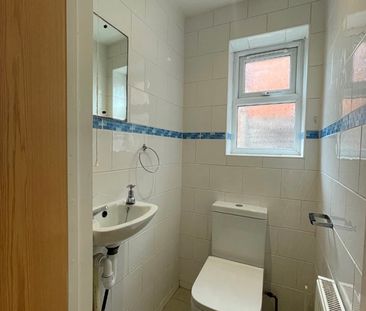 6 Bed Terraced House, Blenheim Road, RG1 - Photo 3