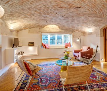 Unique souterrain apartment with vaulted ceilings - Photo 2