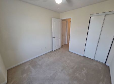 For Lease - 620 Ferguson Drive Unit# 62, Milton, Ontario - Photo 4