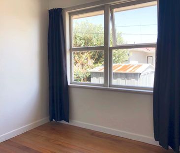 Walk to schools - Photo 2