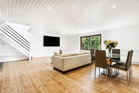 2 bedroom detached house to rent - Photo 2