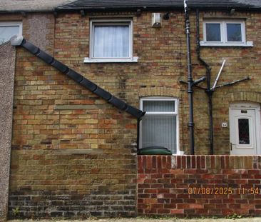 3 bedroom terraced house to rent - Photo 1
