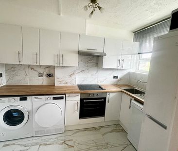 5 Bed Flat, Tildesley Road, SW15 - Photo 4