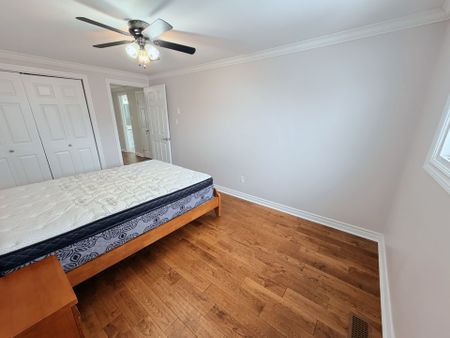 For Lease - 35 Raleigh Crescent, Markham, Ontario - Photo 4