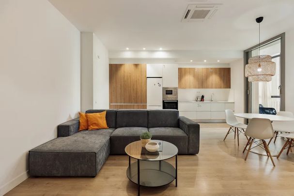 Carrer de Balmes, Barcelona, Catalonia 08007 - Photo 1