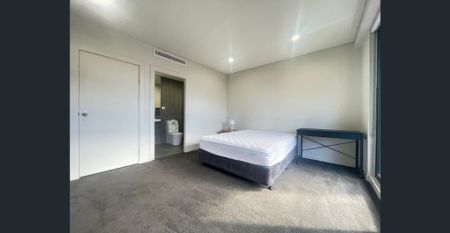 Modern Apartment Living in Vibrant Tempe | Fully Furnished - Photo 2