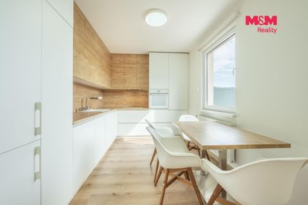 Pronájem bytu 3+kk 70 m² - Fotografie 2