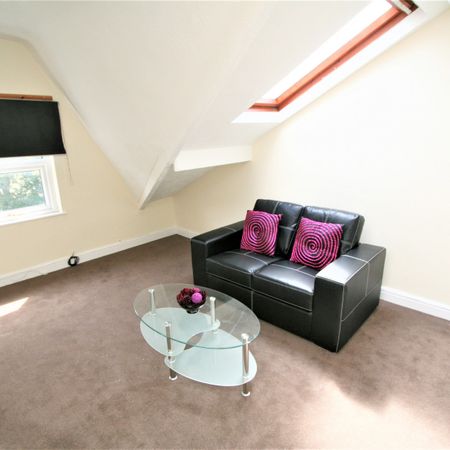 Flat 5, 207 HYDE PARK ROAD Leeds - LS6 1AH - Photo 3