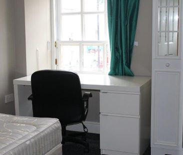 3 bedroom private hall to rent - Photo 6