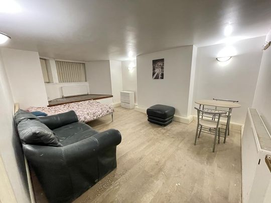 1 bedroom flat to rent - Photo 1