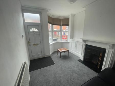 Clarendon Park Road, Leicester - Photo 2