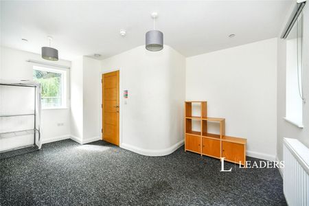 3 bedroom house to rent Chestnut Close, Princes Road, Brighton, BN2 - Photo 2