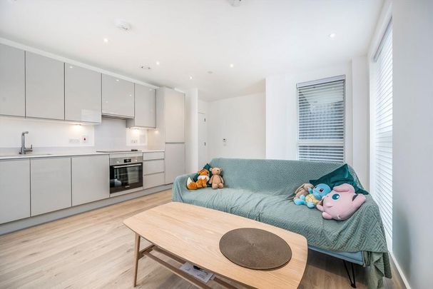 2 bedroom flat to rent - Photo 1