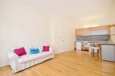 2 bedroom flat to rent - Photo 2