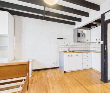 Studio to rent - Photo 3