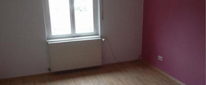 Rennweg! Hell, 2 Zimmer, Balkon, ganz oben, mit KÜCHE und Waschmaschine - Foto 1