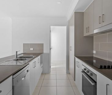 4 Bedroom double storey home, Newport Contact Julie Sykes - Photo 4