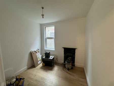 2 Bedroom Flat To Let - Photo 3