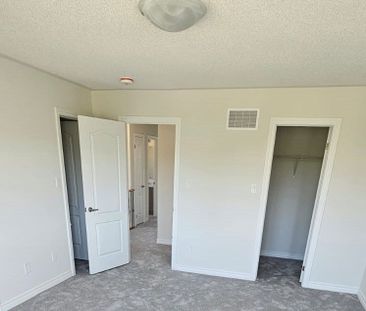 For Lease - 150 Palace Street, Thorold, Ontario - Photo 5