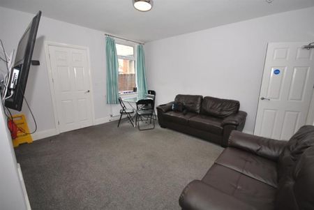 Room 4 39 Shirland Street, Chesterfield - Photo 3