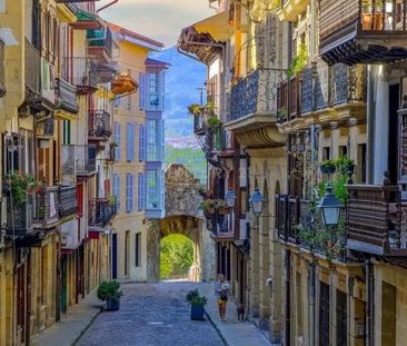 Hondarribia, Basque Country - Photo 3