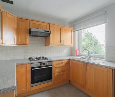 3 bedroom apartment to rent - Photo 5