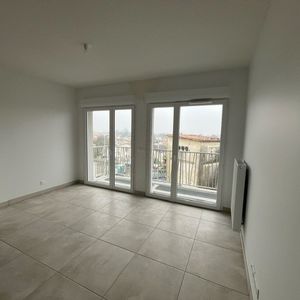 Location Appartement 1 pièce 31m² CENON 33150 - Photo 2