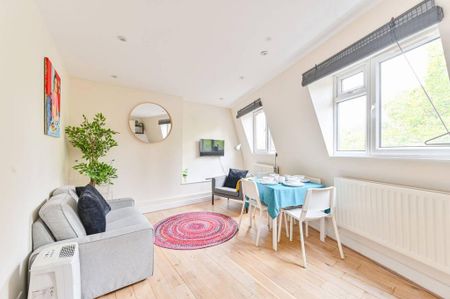 3 bedroom flat to rent - Photo 2