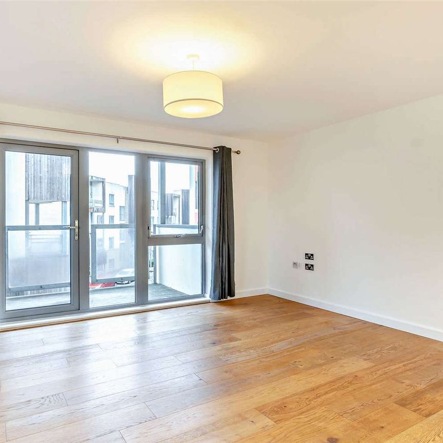 A modern two bedroom apartment with balcony & off-street parking - Photo 1