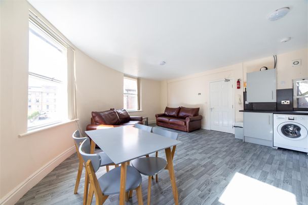 4 bed apartment to rent in Fenkle Street, Newcastle Upon Tyne, NE1 - Photo 1