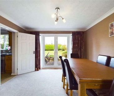 Blewbury Drive, Tilehurst, Reading, Berkshire, RG31 - Photo 5