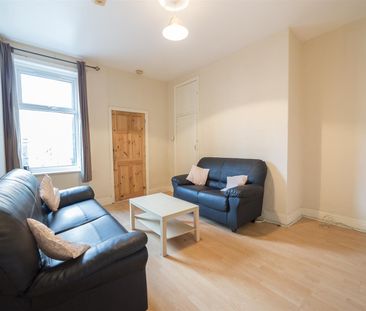 2 bed flat to rent in Simonside Terrace, Heaton, NE6 - Photo 1