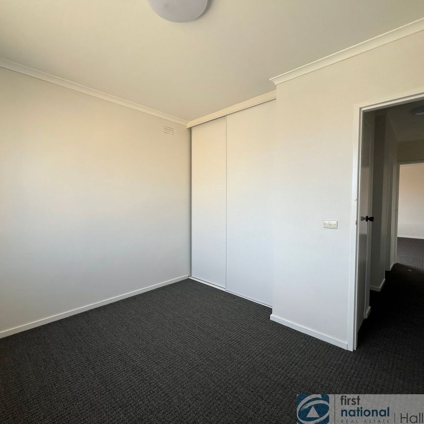 Freshly Updated Apartment in Prime Dandenong Location - Photo 1