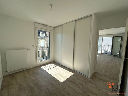 Location Appartement 3 pièces 77m² - Photo 3