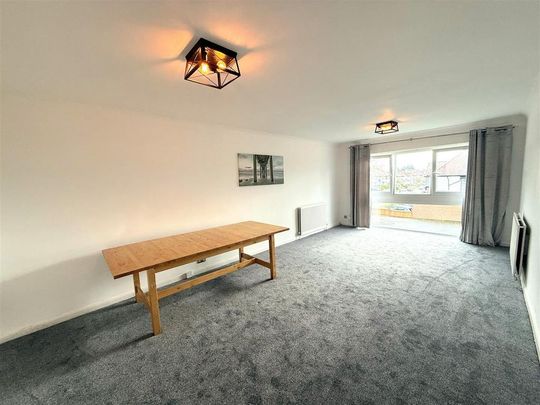 3 bedroom apartment to rent - Photo 1