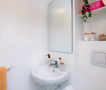 Large Studio - Photo 3