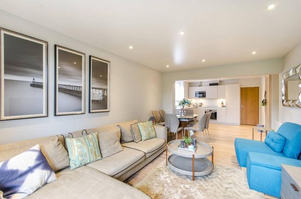 3 bedroom flat to rent - Photo 1