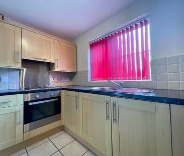 2 bedroom End Terraced House to let - Photo 3