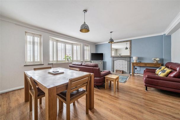 3 bedroom apartment to rent - Photo 1