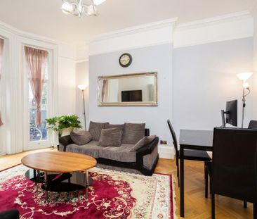 2 bedroom flat to rent - Photo 2