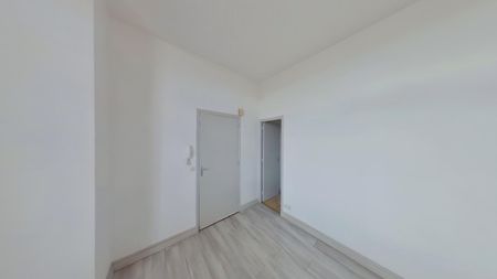 Location Appartement 1 pièce 22m² ST PIERRE DES CORPS 37700 - Photo 4