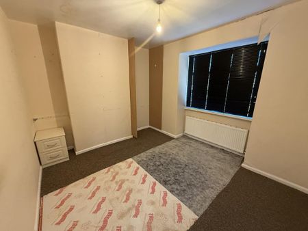 2 bedroom semi-detached house to rent - Photo 2