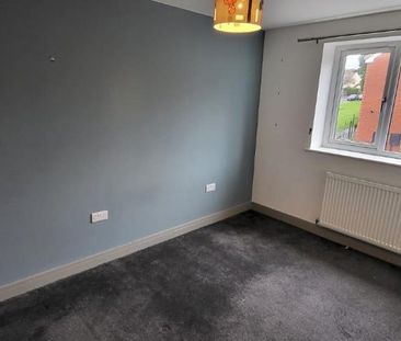 3 bedroom semi-detached house to rent - Photo 2