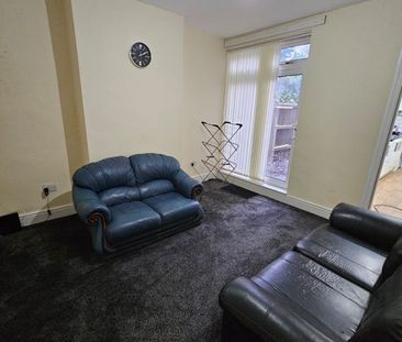 Room in a Shared House, Kathleen Road, B25 - Photo 4